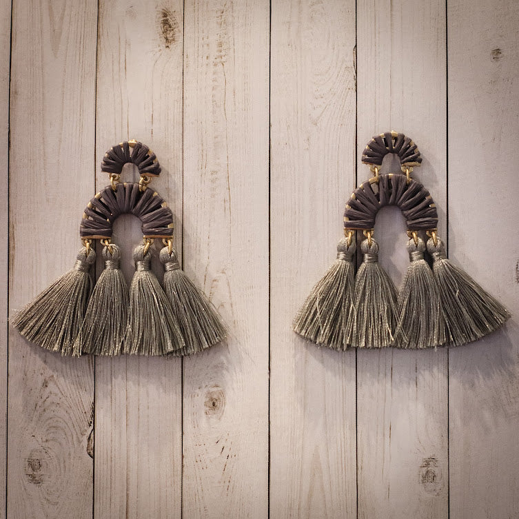 Raffia Arch Tassel Earrings - Gray & Gold