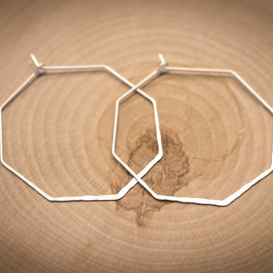 Hammered Octagon Earring - Matte Silver