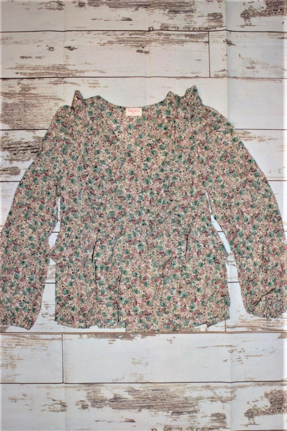Lovely Mood Floral Print Woven Blouse